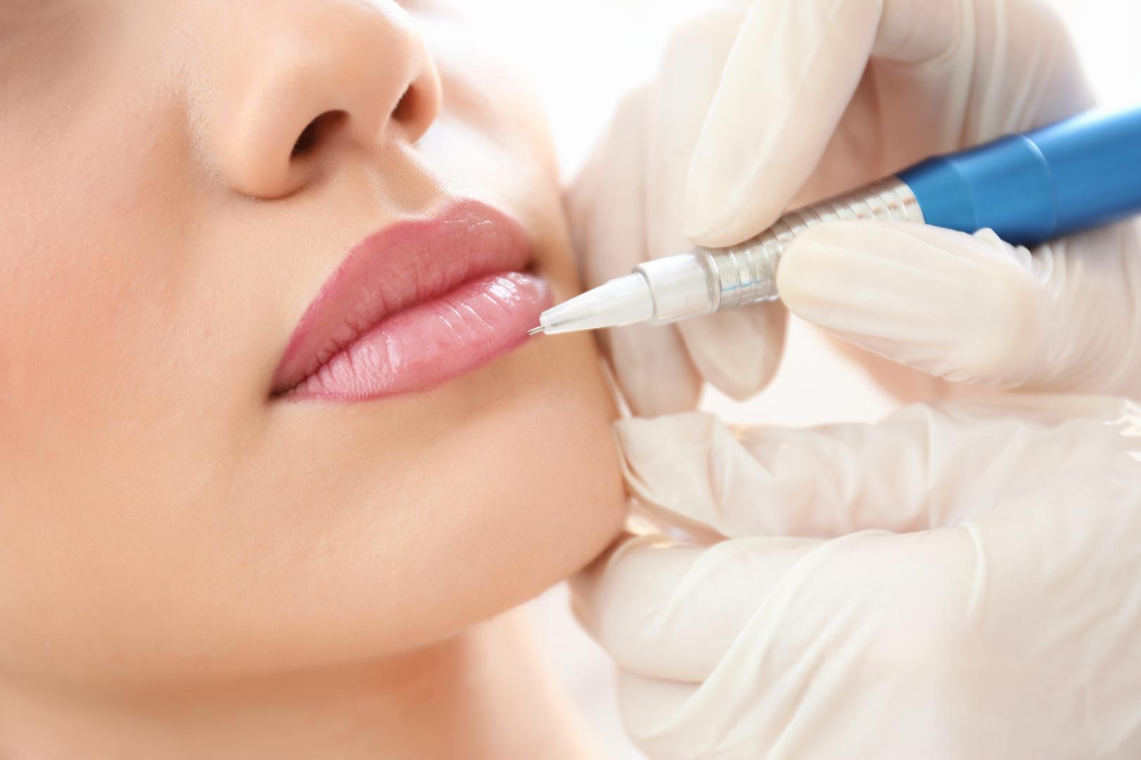 Maquillage permanent Laval